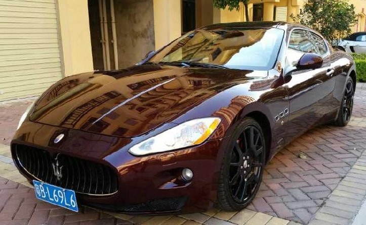 Luxury car with canabus